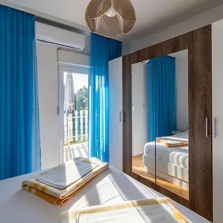 14773c Apartment